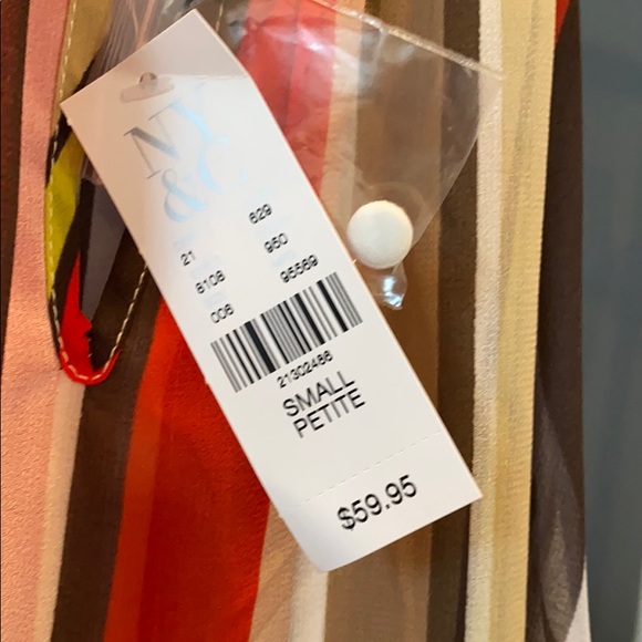 New York & Company beautiful sleeveless top - Picture 6 of 7